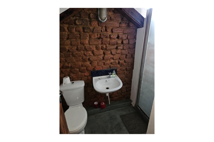 6 Bedroom Property for Sale in Woodstock Western Cape
